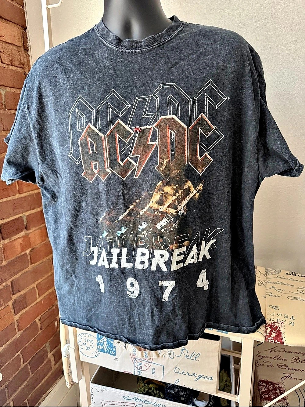 AC/DC Jailbreak Graphic Short Sleeve Tee Size Medium